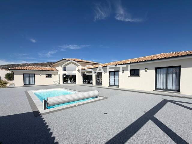 VILLA PLAIN-PIED 194 M² AVEC GARAGE ET PISCINE SUR TERRAIN DE 2195 M² — photo du bien