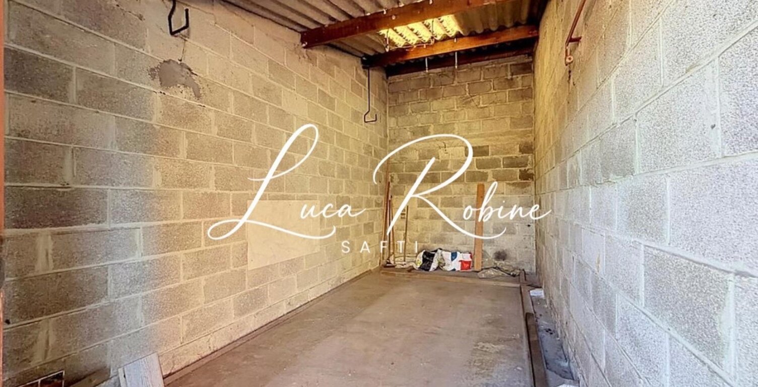 GARAGE — photo 1