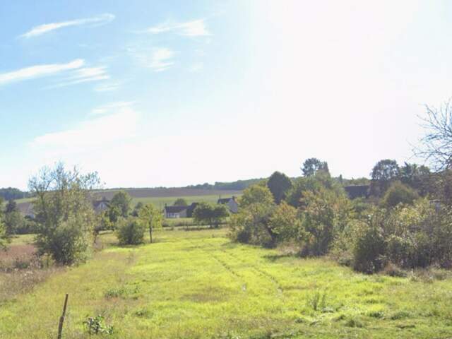 Terrain viabilisé de 920 m² proche de Sens — photo du bien