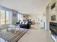 Maison de plain-pied  Prignac-et-Marcamps  commodités à pied  Terrain de 1 172 m² — photo 3