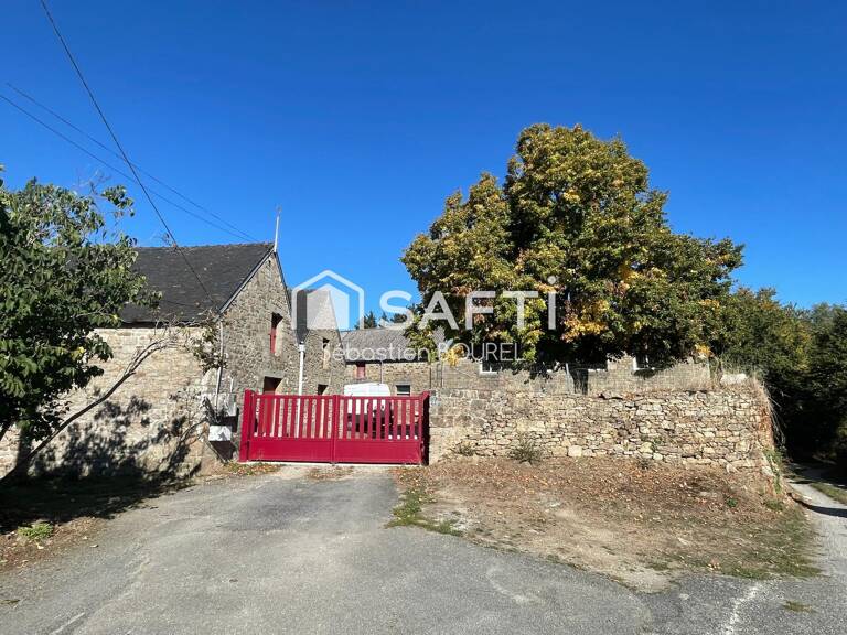 ancien corps de ferme, avec une partie habitation et plusieurs dépendances à rénover. — photo 1