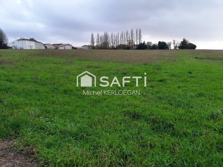 vaste terrain de plus de 1,5 hectare — photo 1