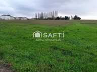 vaste terrain de plus de 1,5 hectare — photo 2