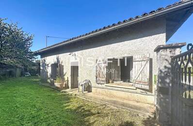 Maison et annexe à rénover à prix abordable sur un terrain d'environ 2000 m² — photo du bien