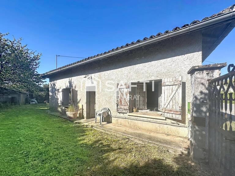 Maison et annexe à rénover à prix abordable sur un terrain d'environ 2000 m² — photo 1