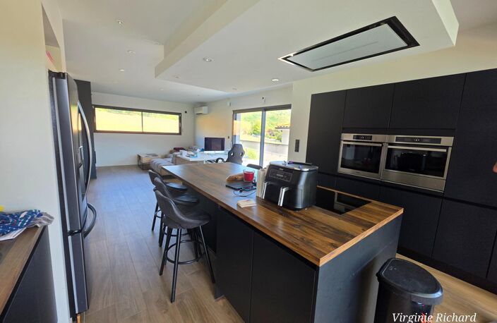 MAISON CONTEMPORAINE 2022 - Piscine chauffée et vue — photo 4