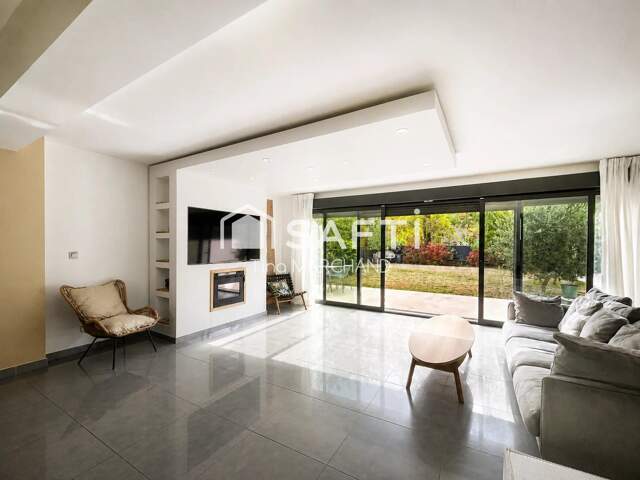 Maison contemporaine de 157 m² avec jardin, terrasse et garage double — photo du bien