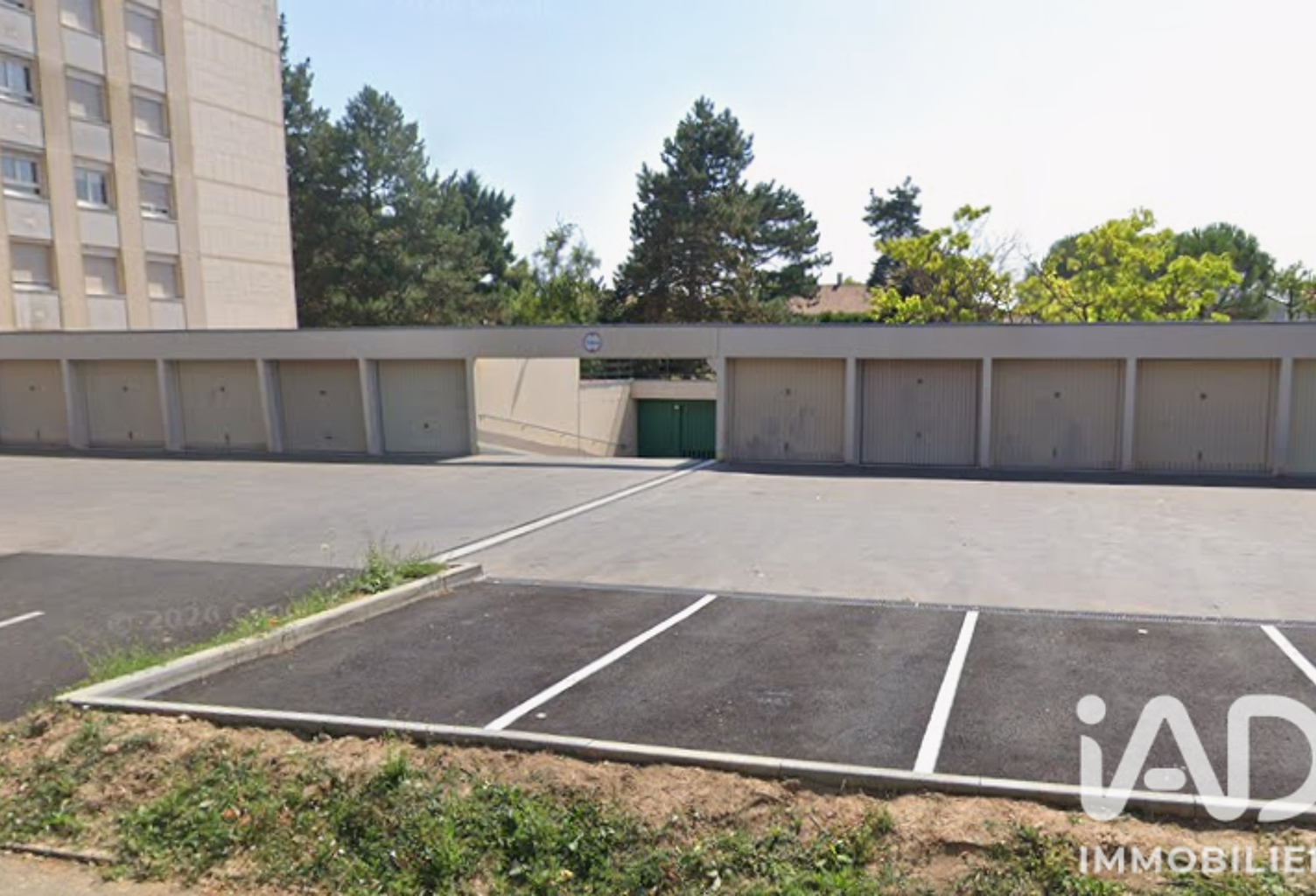 Vente Garage 12 m&sup2; — photo 1