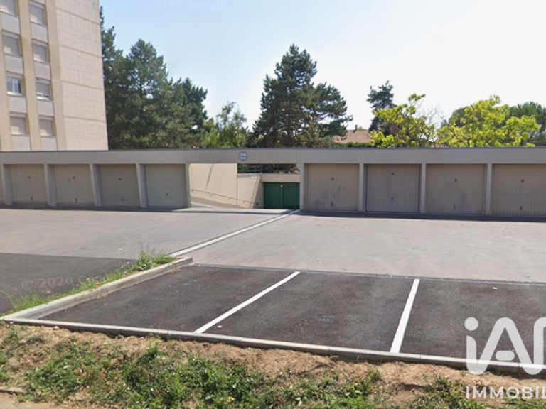 Vente Garage 12 m&sup2; — photo 1