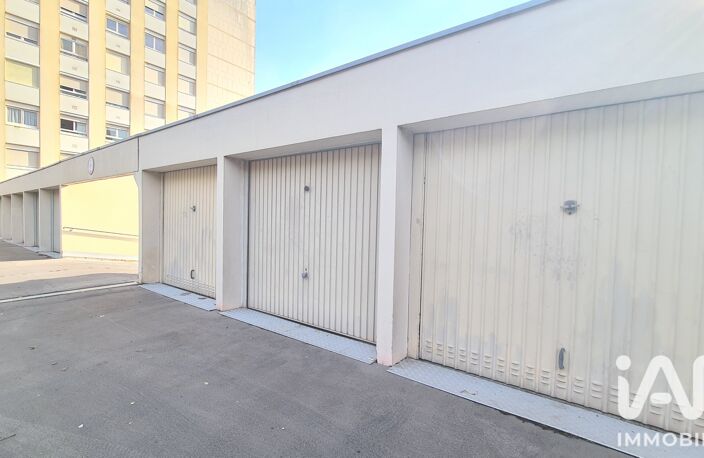 Vente Garage 12 m&sup2; — photo 2