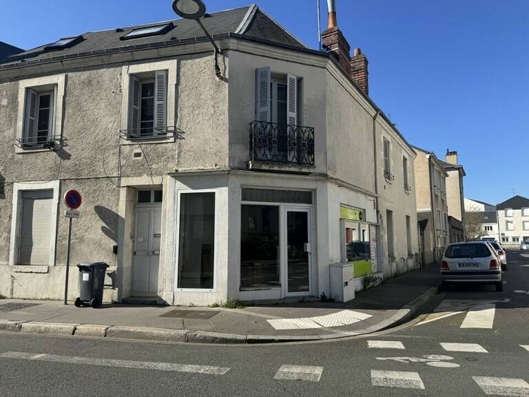 à LOUER — photo 1