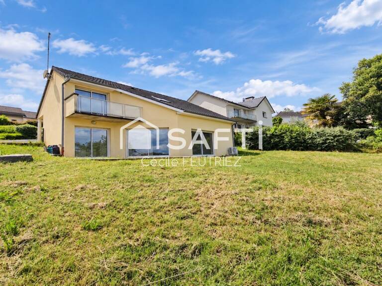 Maison dans un quartier calme — photo 1