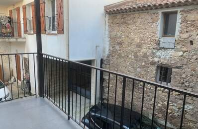 Centre village, au 1er étage d'un immeuble récent, appartement d — photo du bien