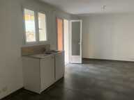 Centre village, au 1er étage d'un immeuble récent, appartement d — photo 2