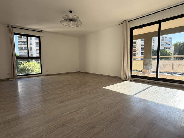 Spacieux F3 - Proche centre — photo du bien