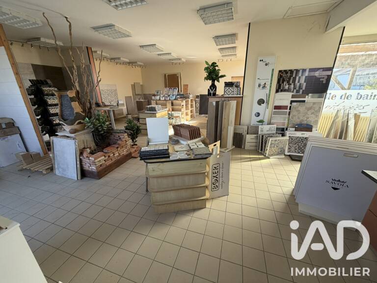 Vente Carrelage, Maçonnerie 1 000 m&sup2; — photo 1