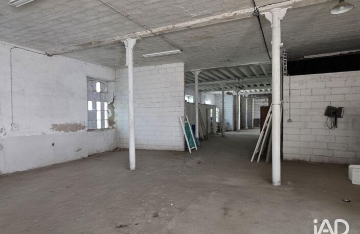 Location Local d'activités 355 m&sup2; — photo 4