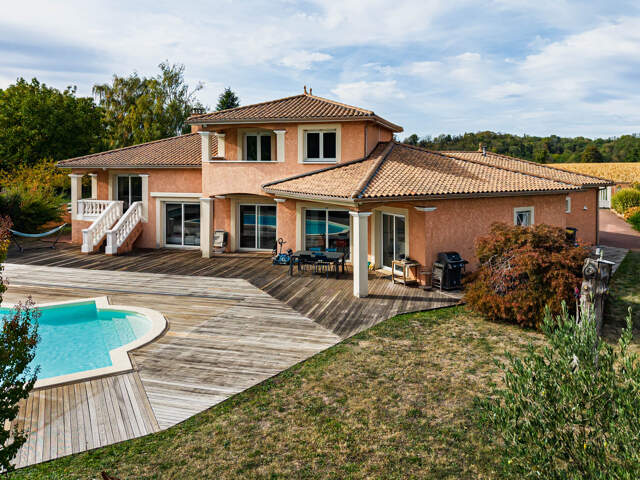 MAISON DE 240M2 - 8 PIÈCES -  DANS UN CADRE D EXCEPTION A CAILLOUX SUR FONTAINES — photo du bien