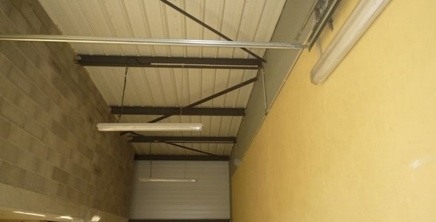 Local professionnel — photo 1