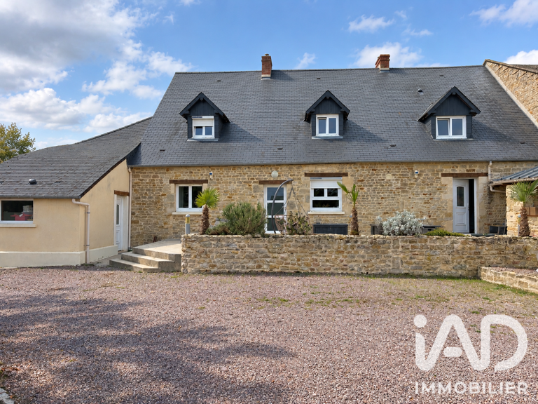Vente Maison/villa 8 pièces — photo 1