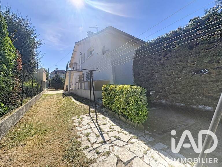 Vente Maison/villa 8 pièces — photo 1