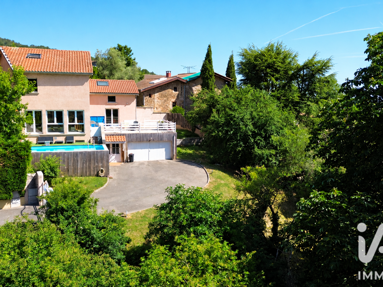 Vente Maison/villa 8 pièces — photo 1