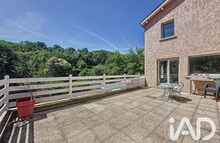 Vente Maison/villa 8 pièces — photo 2