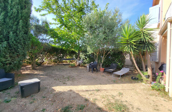 A VENDRE -  APPARTEMENT DE PLAIN PIED AVEC JARDIN ET 2 PLACES DE PARKING - CLARENSAC — photo 3
