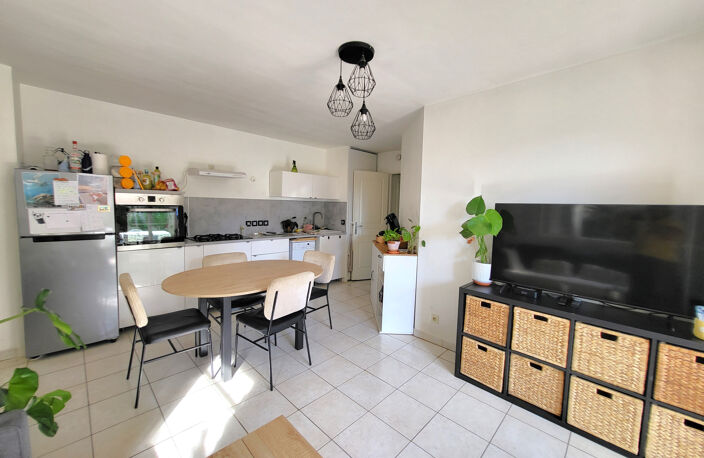 A VENDRE -  APPARTEMENT DE PLAIN PIED AVEC JARDIN ET 2 PLACES DE PARKING - CLARENSAC — photo 4