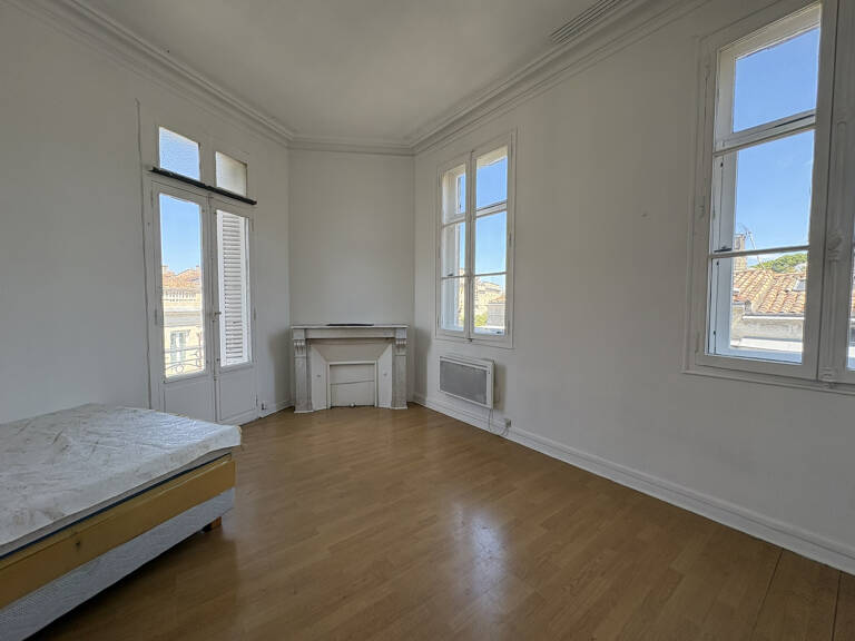 BORDEAUX CENTRE   APPARTEMENT LUMINEUX AVEC CAVE — photo 1