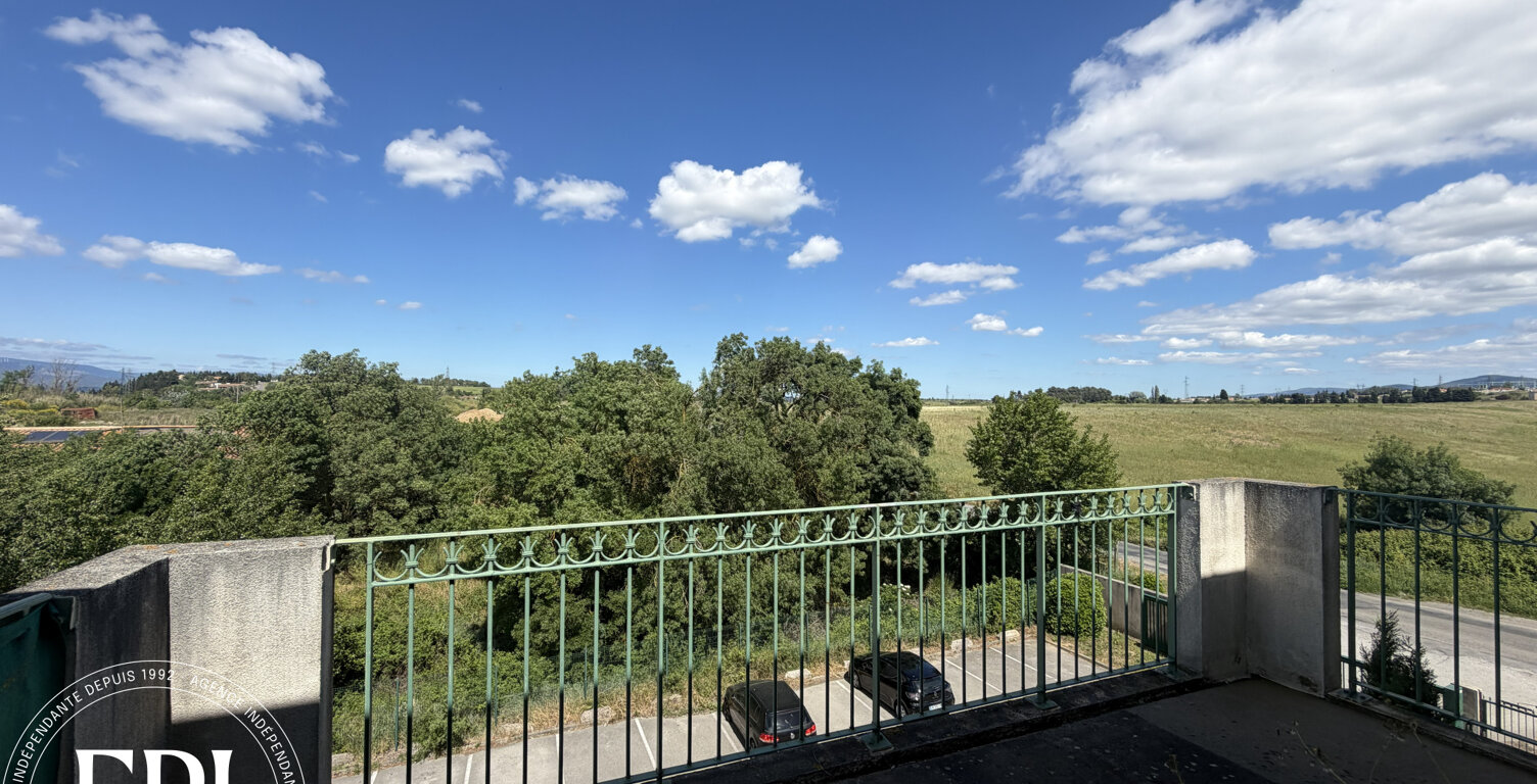 CARCASSONNE   T3 lumineux avec balcon, vue dégagée et 2 park — photo 1