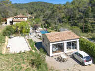 CARNOULES : Propriété T9 200m2 - Terrain 4002m2 - 2 dépendances - piscine - terrasses - double garage 45 m2 — photo 4