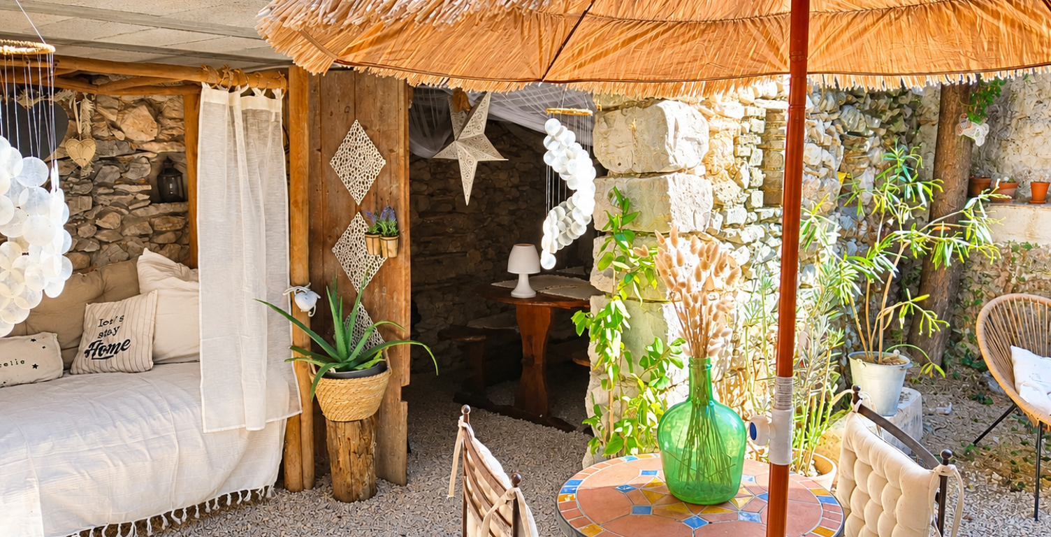 Maison de village avec terrasse et jardin — photo 1