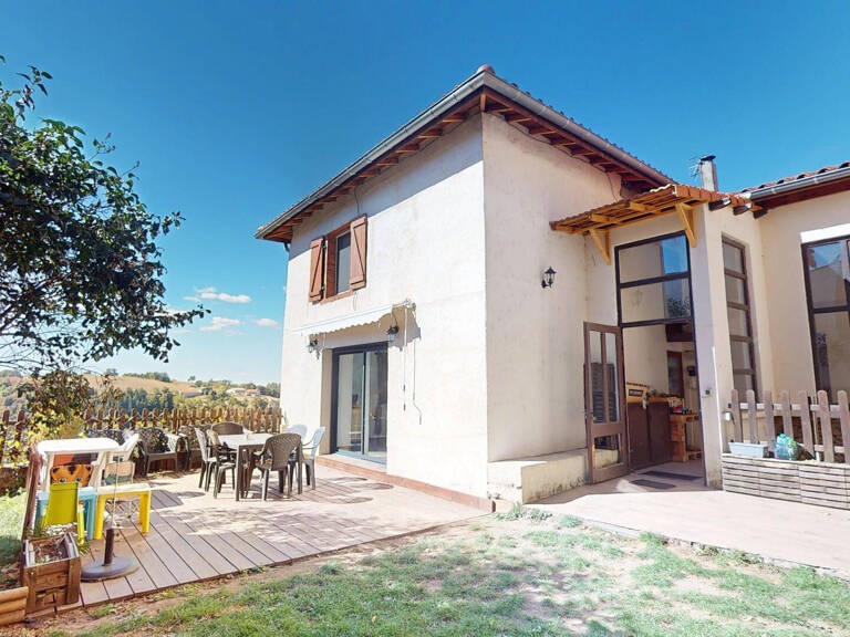 Une maison rénovée, spacieuse et prête à accueillir votre famille ! — photo 1