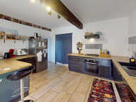 Une maison rénovée, spacieuse et prête à accueillir votre famille ! — photo 3