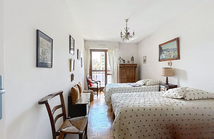Vends appartement 3 pièces avec balcon, exposé Ouest secteur Castellane — photo 4