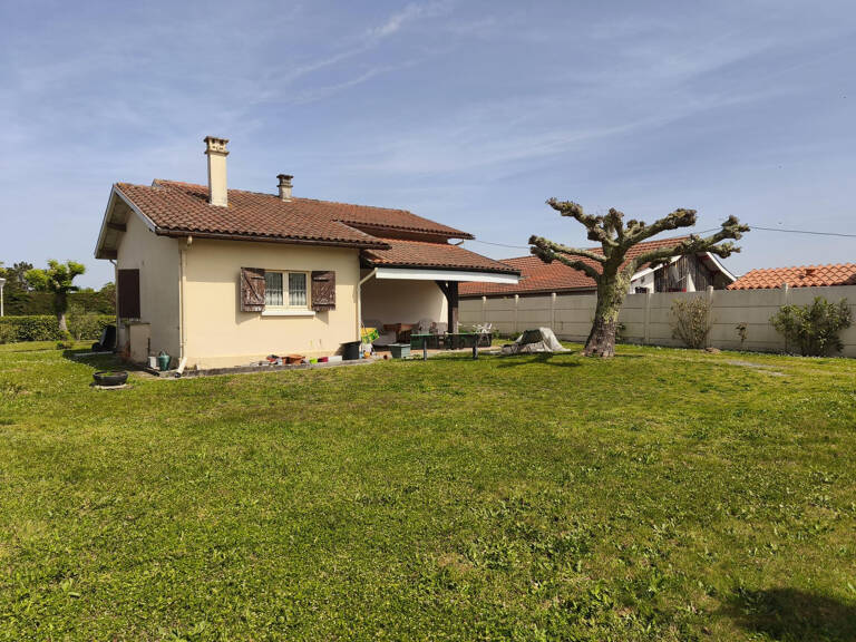 BISCARROSSE CENTRE-VILLE   MAISON DE PLAIN-PIED AVEC GARAGE INDÉPENDANT ET FORT POTENTIEL — photo 1