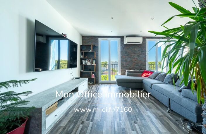 Référence : 7160-MCO. - Appartement 3 pièces dernier étage vue dégagée et mer — photo 2