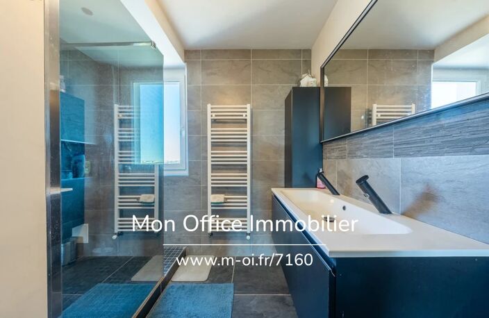 Référence : 7160-MCO. - Appartement 3 pièces dernier étage vue dégagée et mer — photo 5