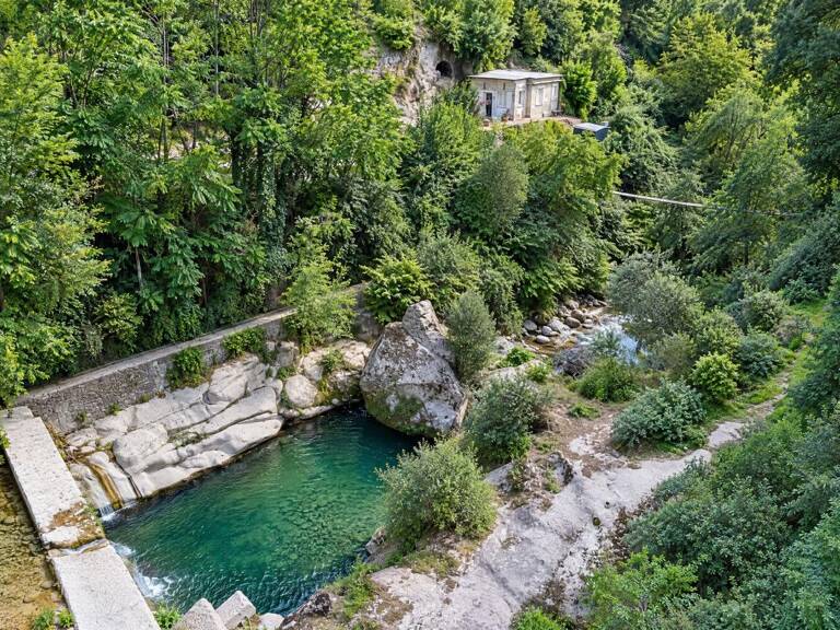 A vendre maison à Contes 2 pièces 24 m² avec terrain de 1500 m² — photo 1
