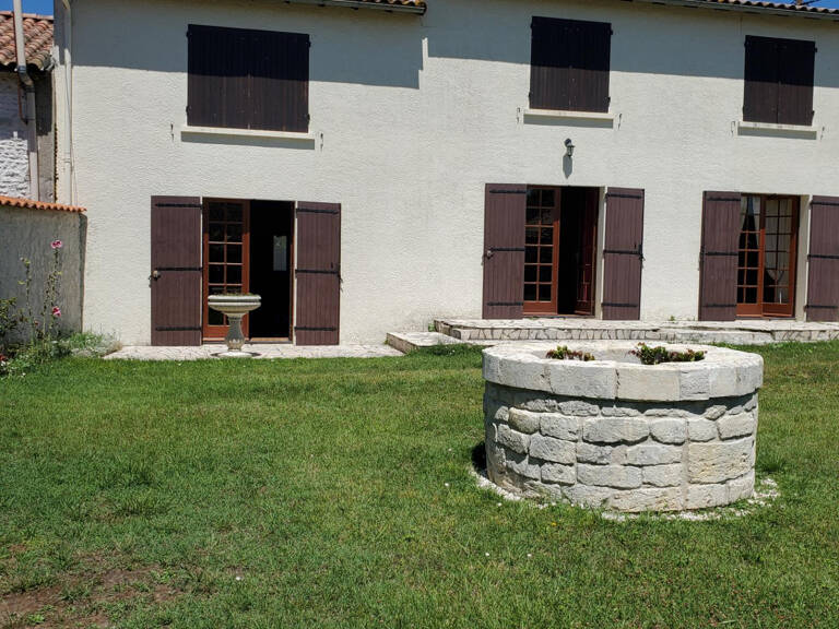 Maison 8 pièces , surface de 197 m2 + Dépendances , située s — photo 1