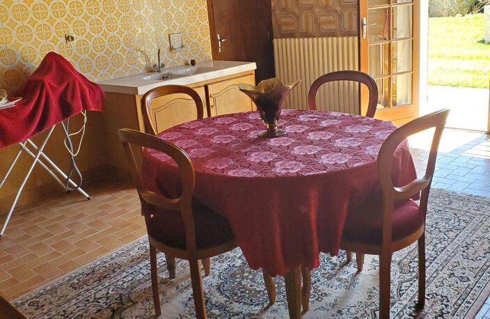 Maison 8 pièces , surface de 197 m2 + Dépendances , située s — photo 4