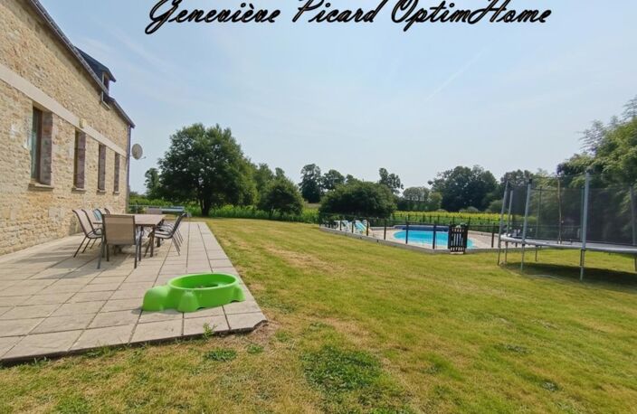 Propriété d'exception de 370 m2 à Pluméliau-Bieuzy avec piscine extérieure chauffée sur 6700 m2 de verdure — photo 4