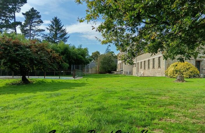 Propriété d'exception de 370 m2 à Pluméliau-Bieuzy avec piscine extérieure chauffée sur 6700 m2 de verdure — photo 5