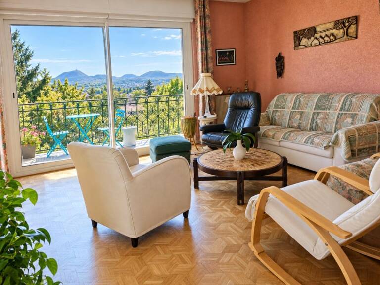 Maison à vendre 7 pièces ROMAGNAT (63) — photo 1