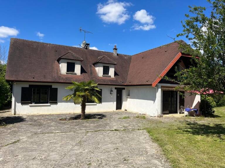 230 M² HABITABLE, GARAGE DE 150 M² ET TERRAIN DE 3735 M² A LA FERTE SOUS JOUARRE — photo 1