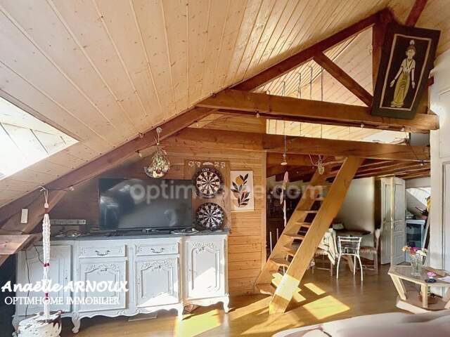 Appartement 2 pièces avec mezzanine en dernier étage — photo du bien