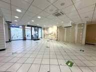 Local/bureau à vendre CASTELNAUDARY (11) - LOCAL COMMERCIAL - VISIBILITE - EMPLACEMENT - LUMINEUX - VENTE INTERACTIVE — photo 3