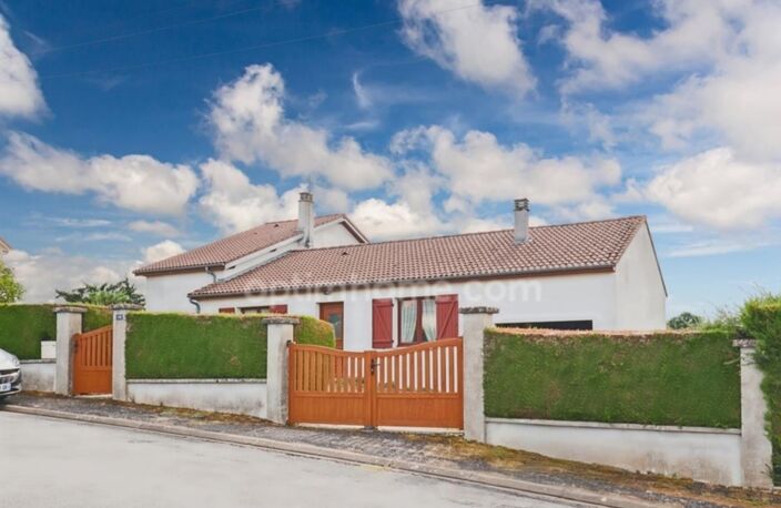 MAISON PLAIN PIED 99 m² + 20 m² en 1er niveau - 7 pièces -  5 Chambres - Garage -  Terrain 655 m² - MAGNAC LAVAL (87) — photo 3