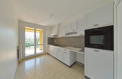 Appartement avec garage  À Louer / chauffage et eau chaude compris — photo du bien